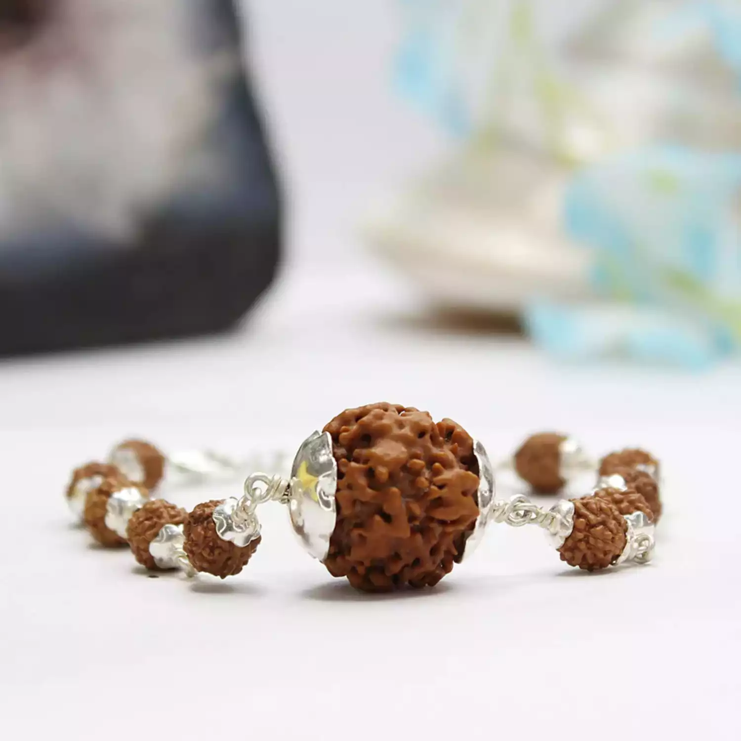 1 Mukhi Rudraksha Bracelet - To Prevents Poverty & Gain Fame - Image 3