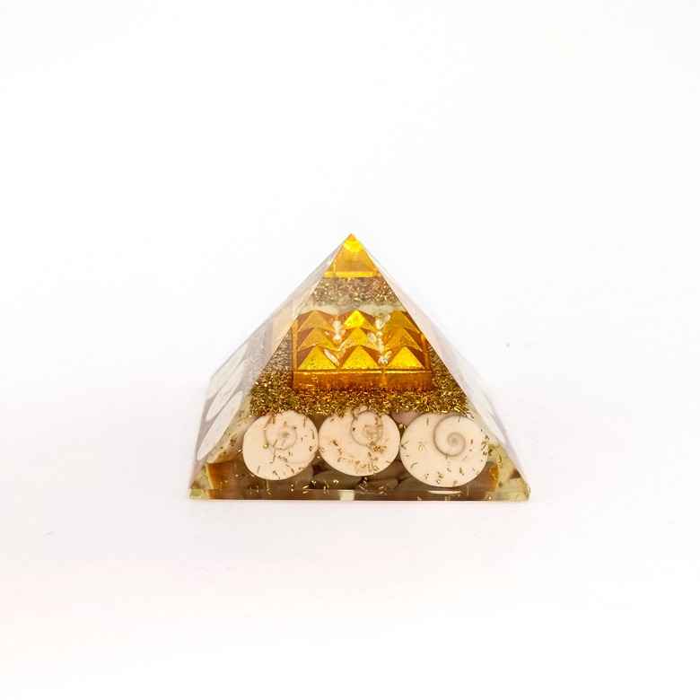 9 Plate Orgone Pyramid with Gomti Chakra - Image 5