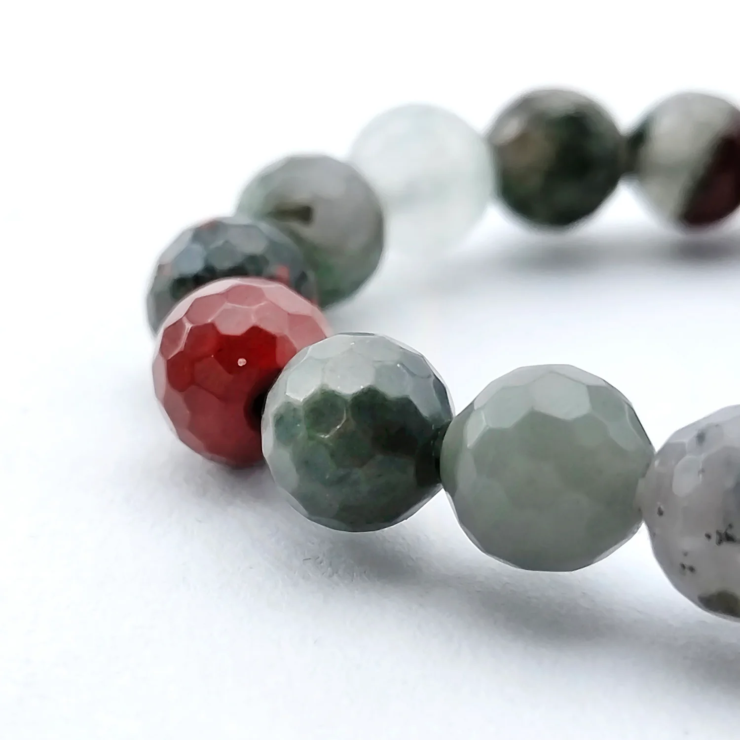 African Bloodstone Diamond Cut Bracelet - To Regulate Income - Image 5