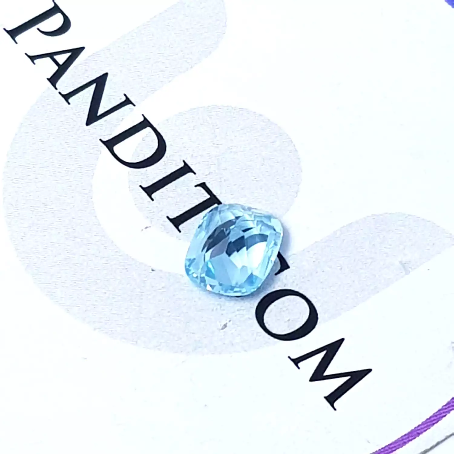 Blue Topaz Gemstone - 3.00 Carat - Image 2