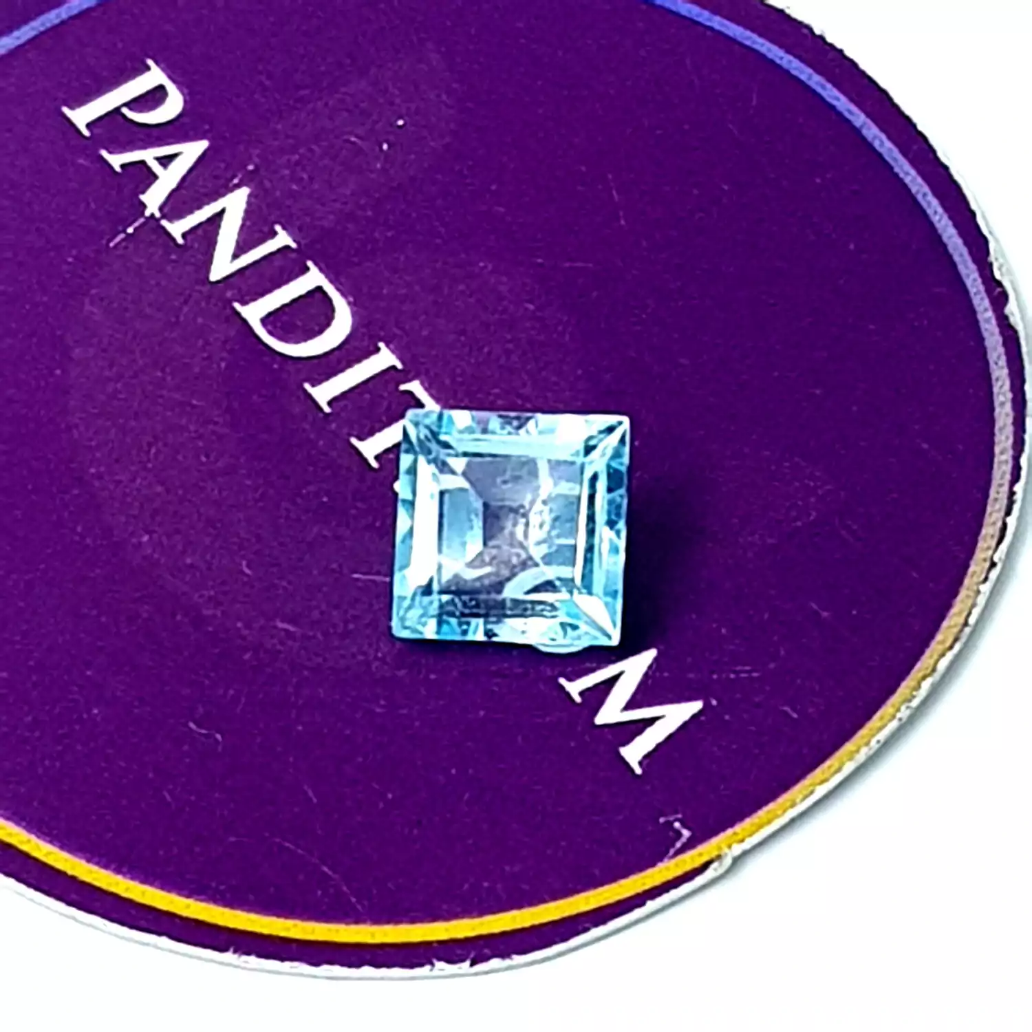 Blue Topaz Gemstone - 3.12 Carat - Image 2