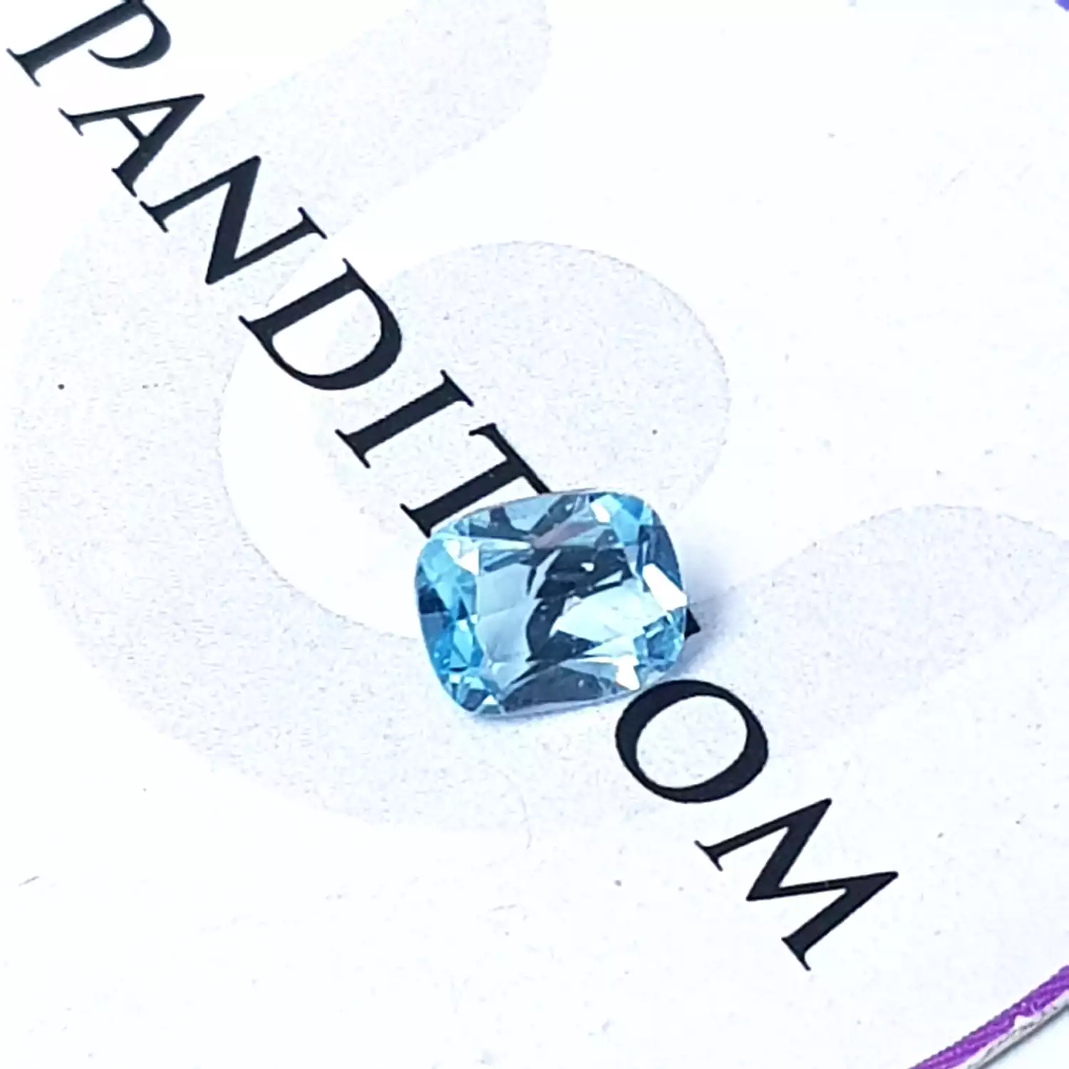 Blue Topaz Gemstone - 3.40 Carat