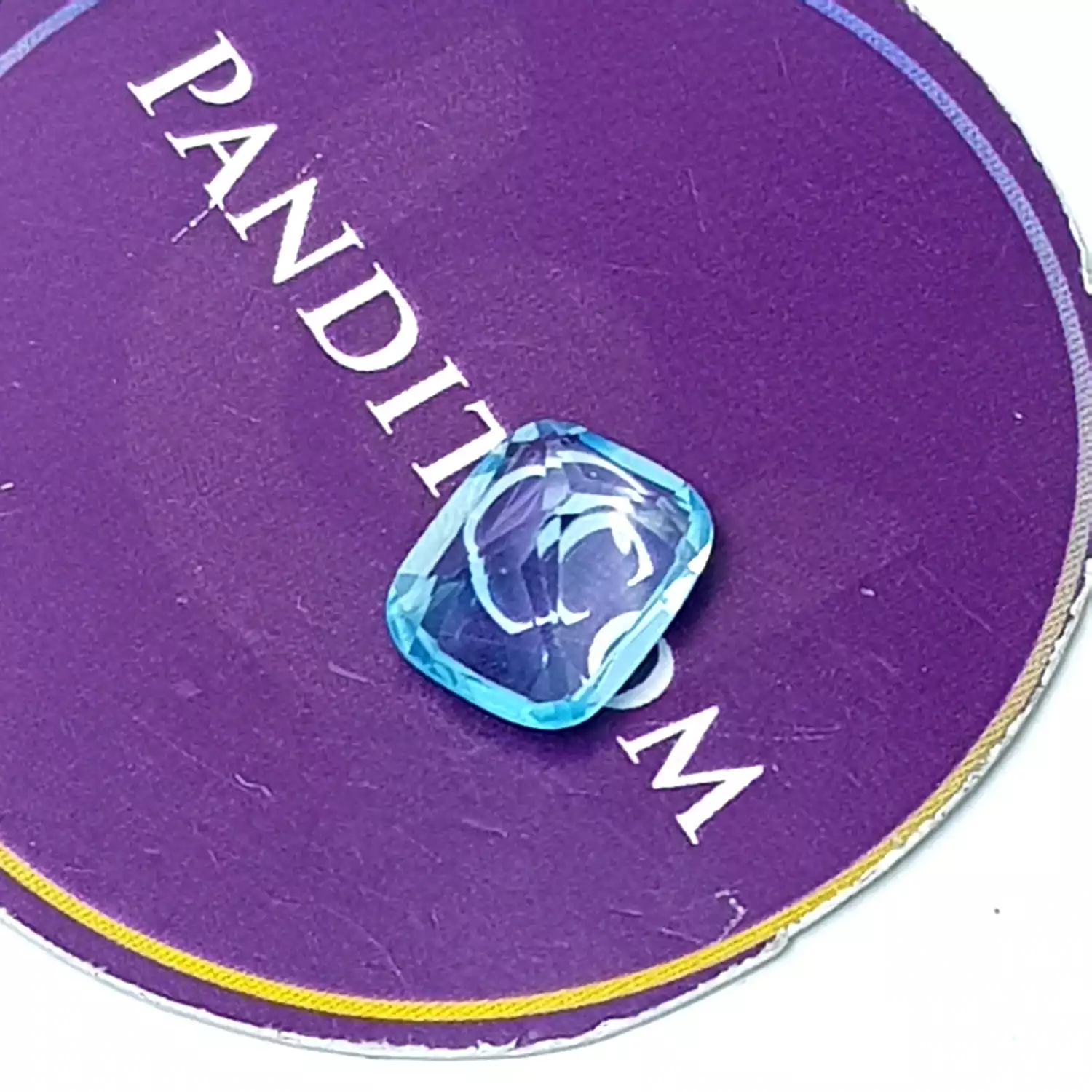 Blue Topaz Gemstone - 4.80 Carat - Image 2