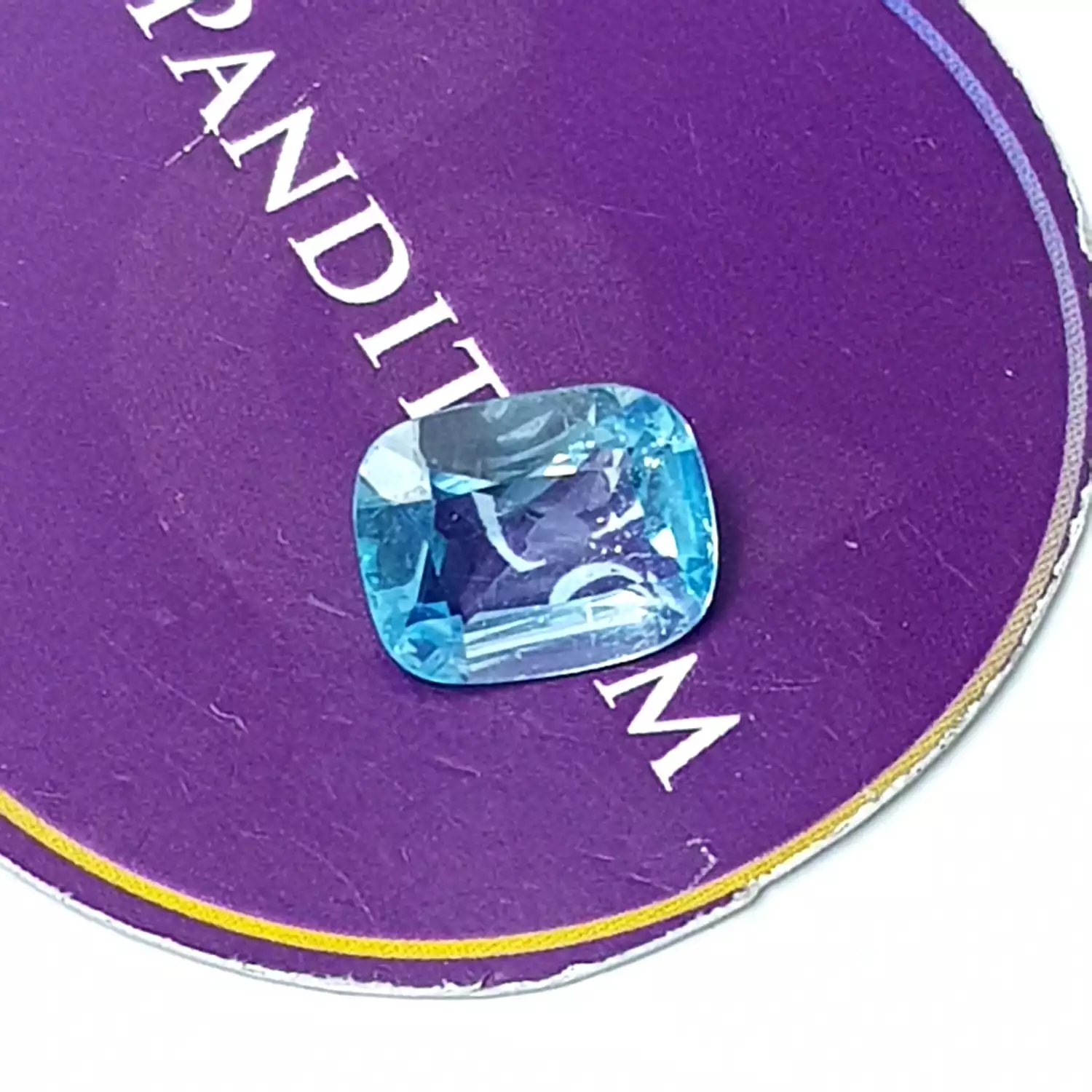 Blue Topaz Gemstone - 4.87 Carat