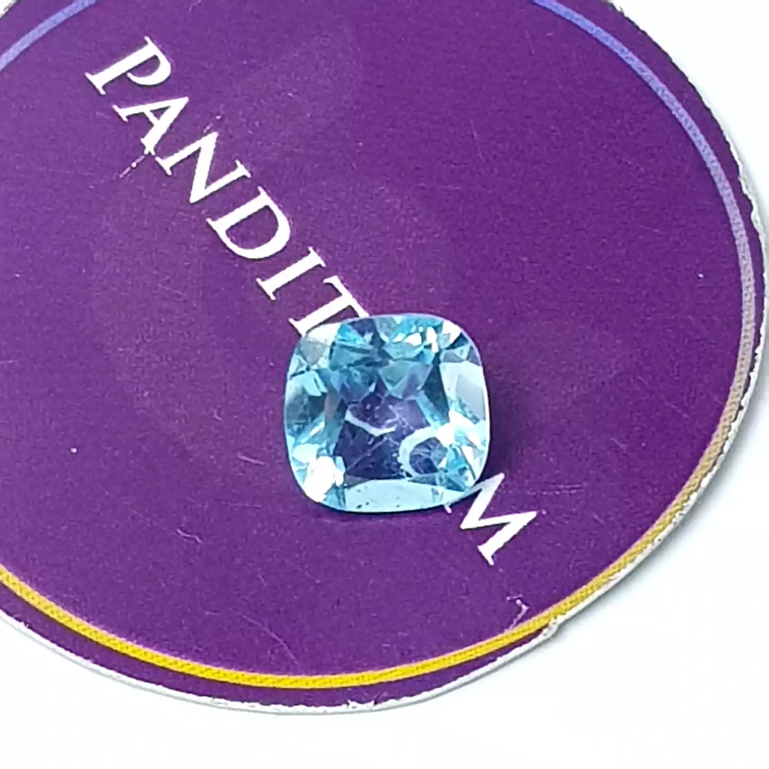 Blue Topaz Gemstone - 5.00 Carat - Image 2