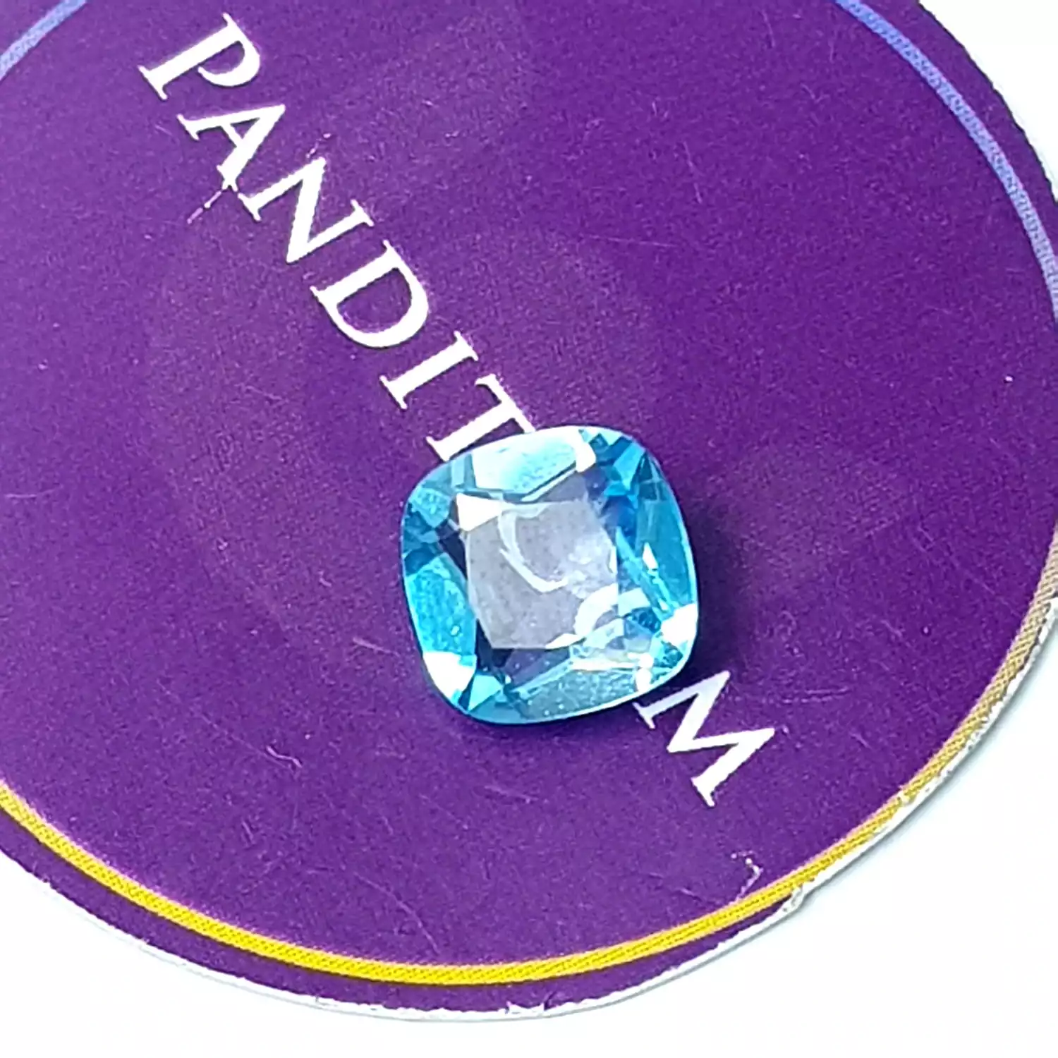 Blue Topaz Gemstone - 5.00 Carat - Image 2