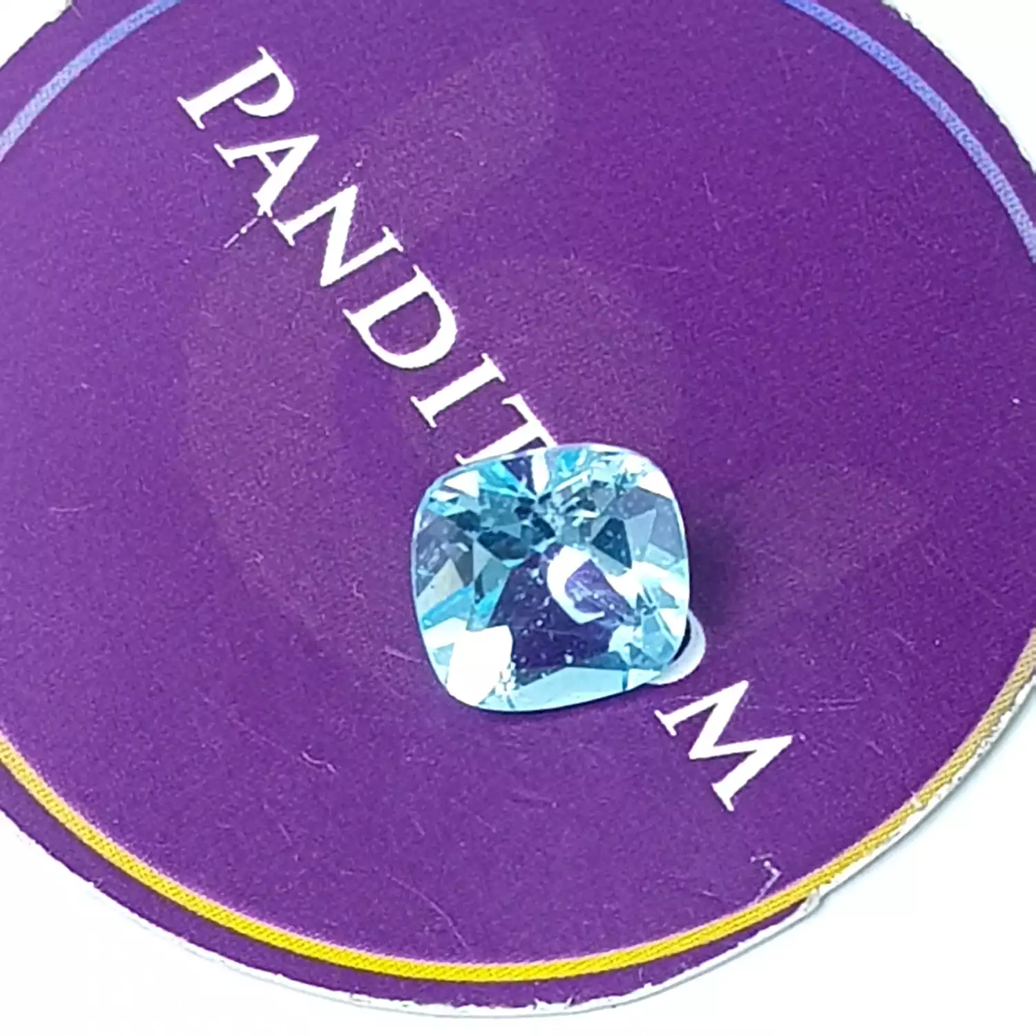 Blue Topaz Gemstone - 5.10 Carat - Image 2