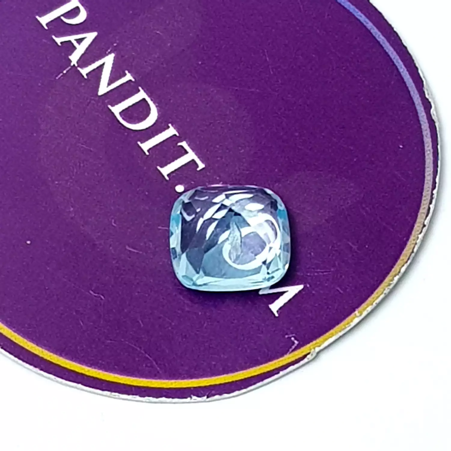 Blue Topaz Gemstone - 5.30 Carat - Image 2