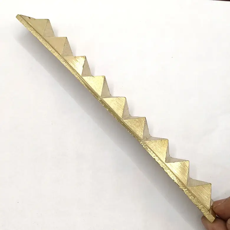 Brass Strip 9 Pyramid Divider - Image 5