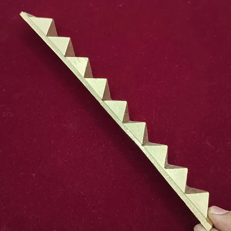 Brass Strip 9 Pyramid Divider - Image 6