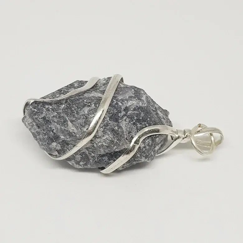 Iolite Spiral Pendant - Image 9