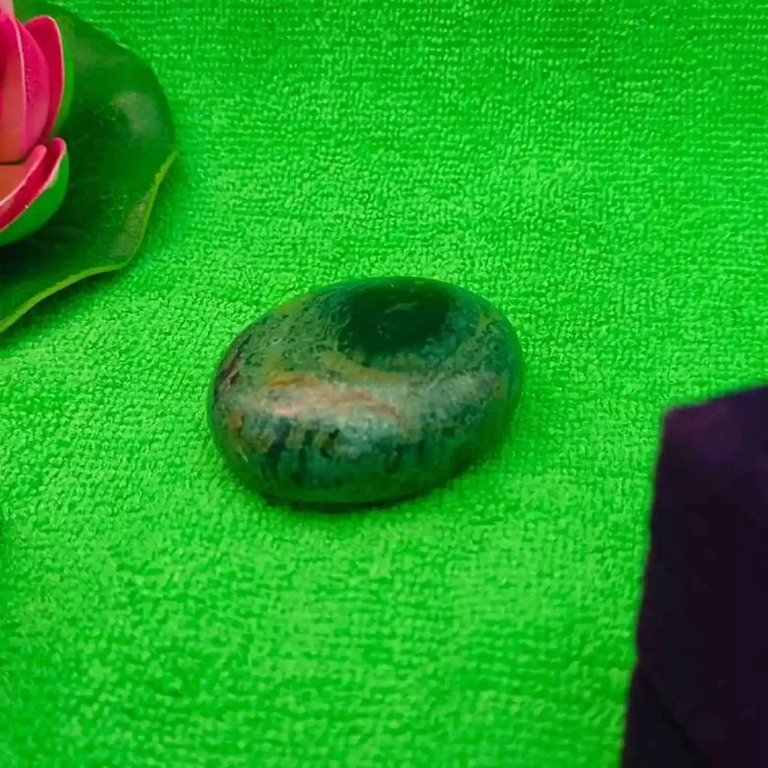 Kambaba Jasper Healing Crystal Palm Stone - Image 6