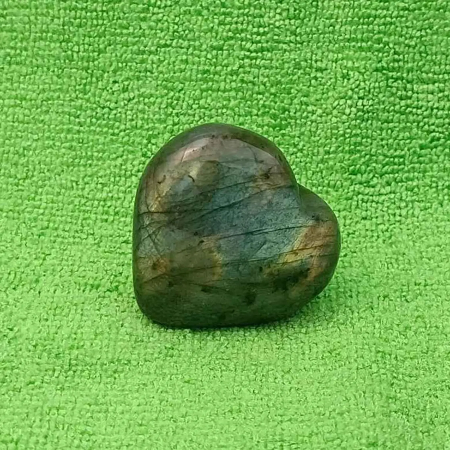 Labradorite Healing Crystal Heart Stone - To enhance Intuition - Image 6