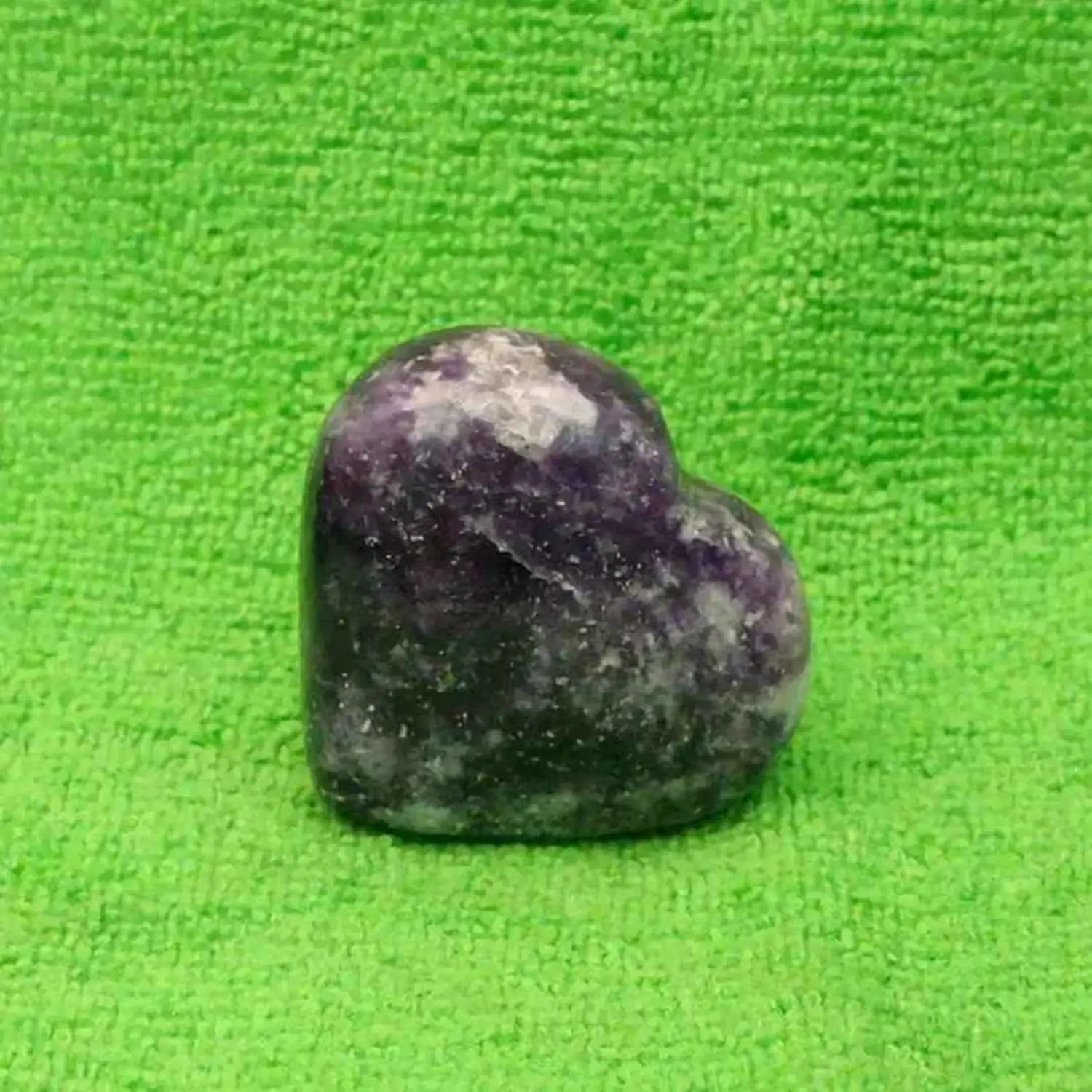 Lepidolite Healing Crystal Heart Stone - To Calm Emotions - Image 5