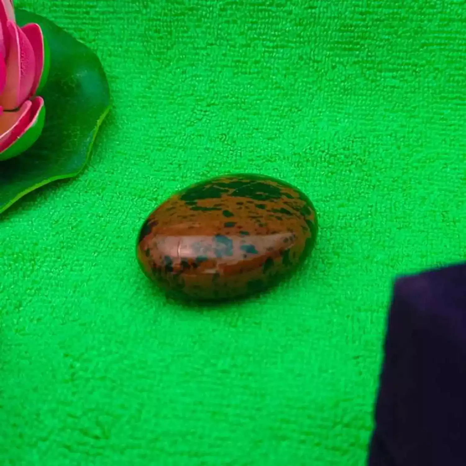 Mahogany Obsidian Healing Crystal Palm Stone - Image 7