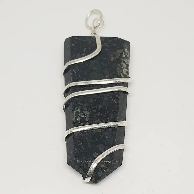 Nuummite Spiral Pencil Pendant - Image 3
