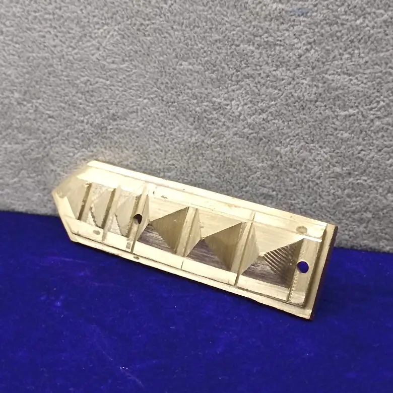 Pyramid Shift Arrow - Image 4