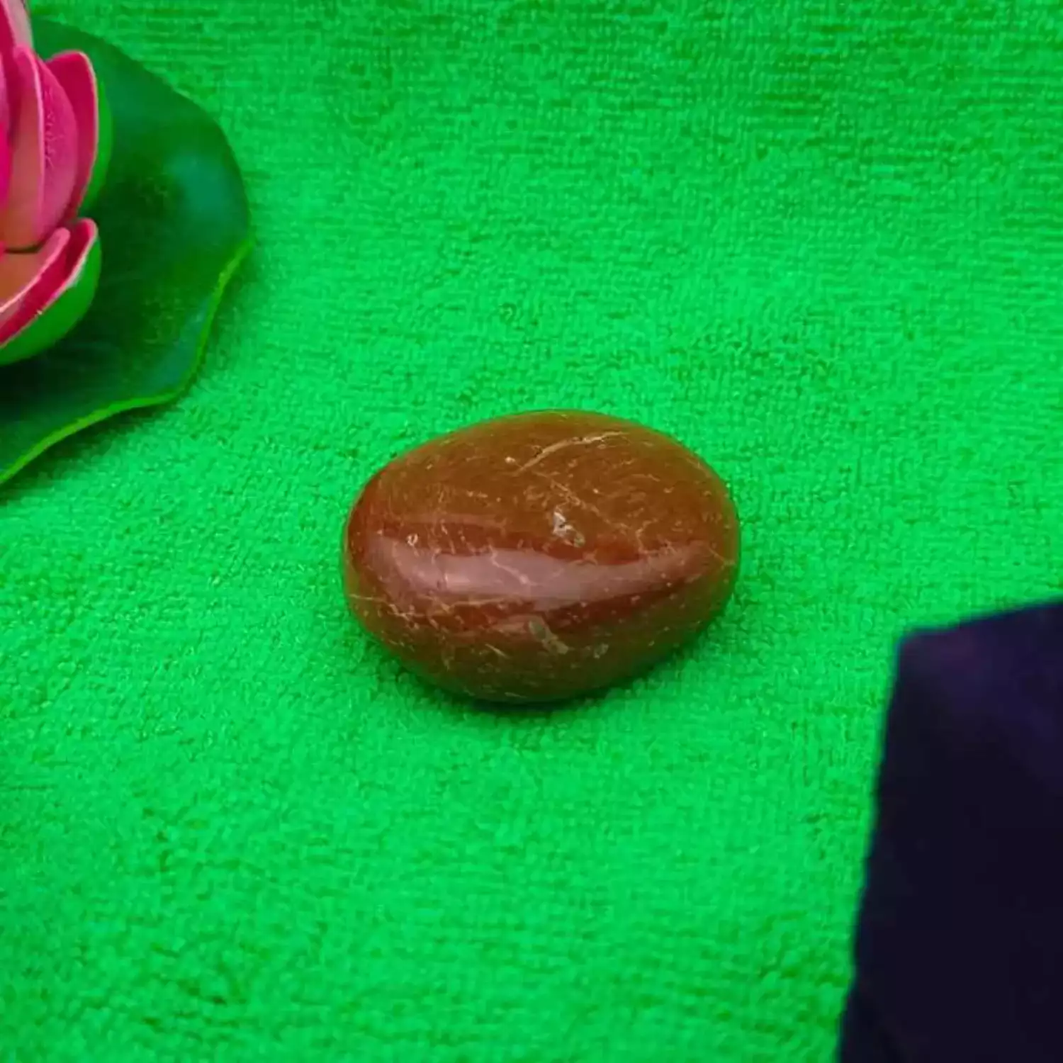 Red Jasper Healing Crystal Palm Stone - Image 7