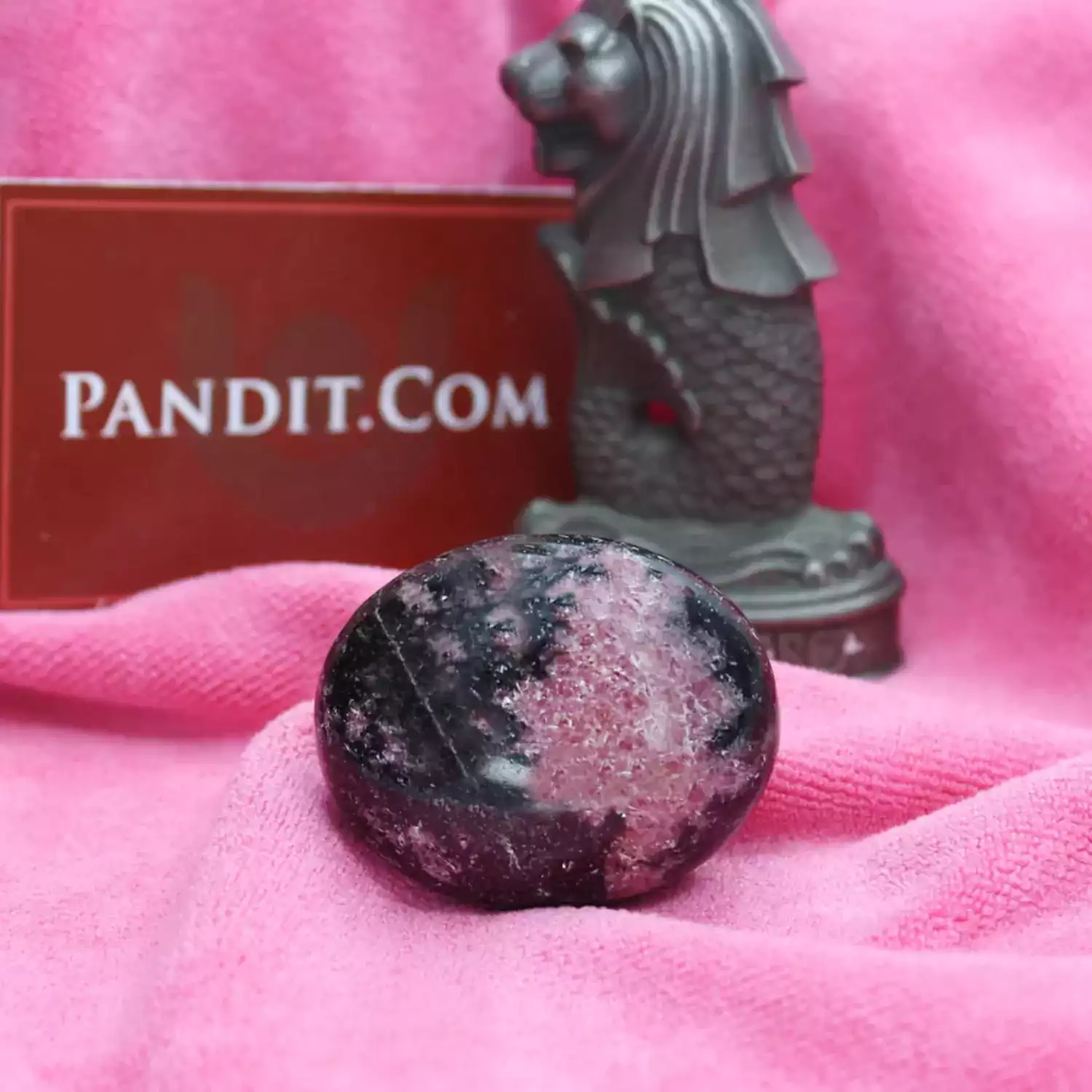 Rhodonite Healing Crystal Palm Stone - Image 2