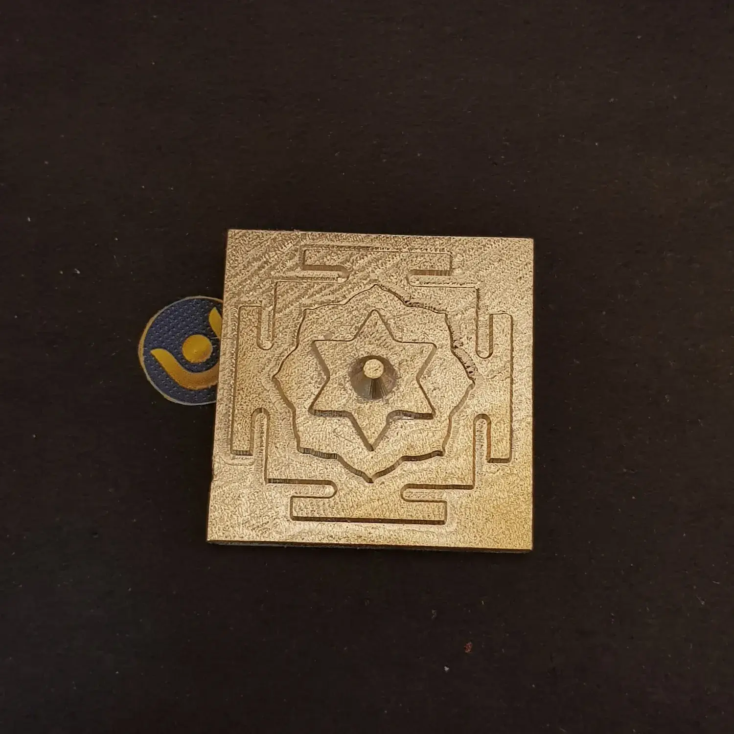 Shri Dhumavati Pujan Brass Yantra - Image 3