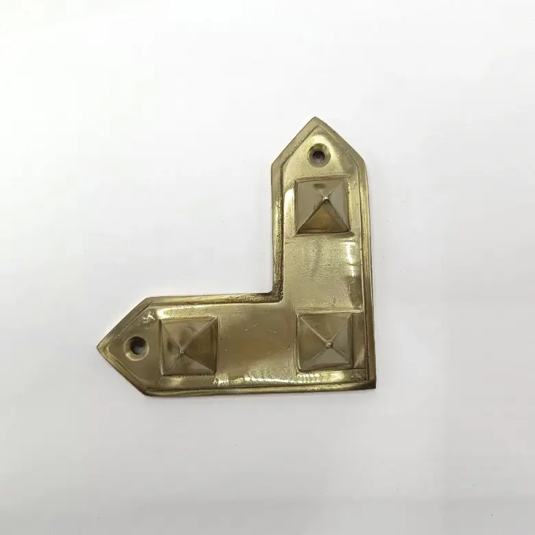 Three Pyramid L Shape Strip for Space Division - Image 3