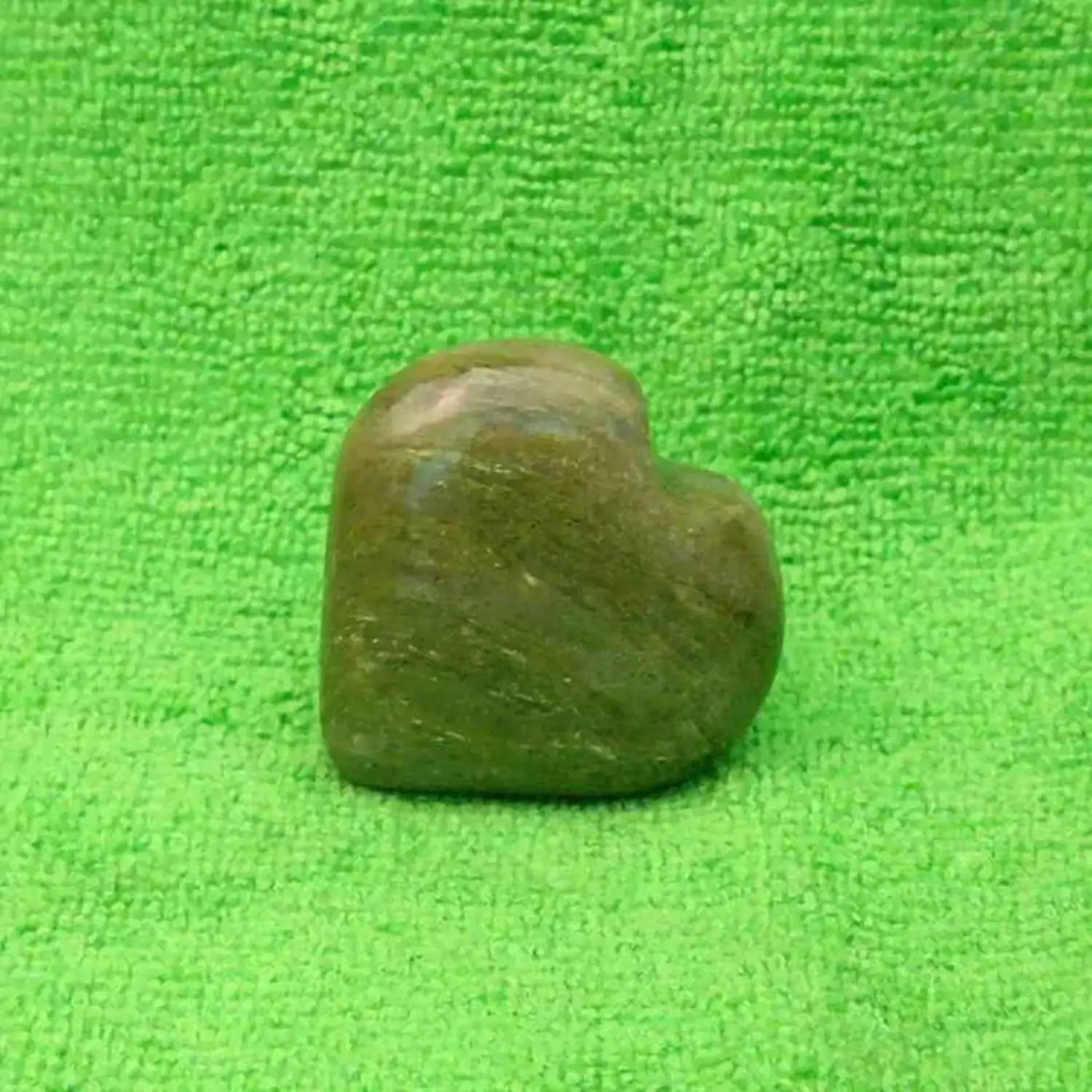 Vessonite Healing Crystal Heart Stone - For Personal Growth - Image 5